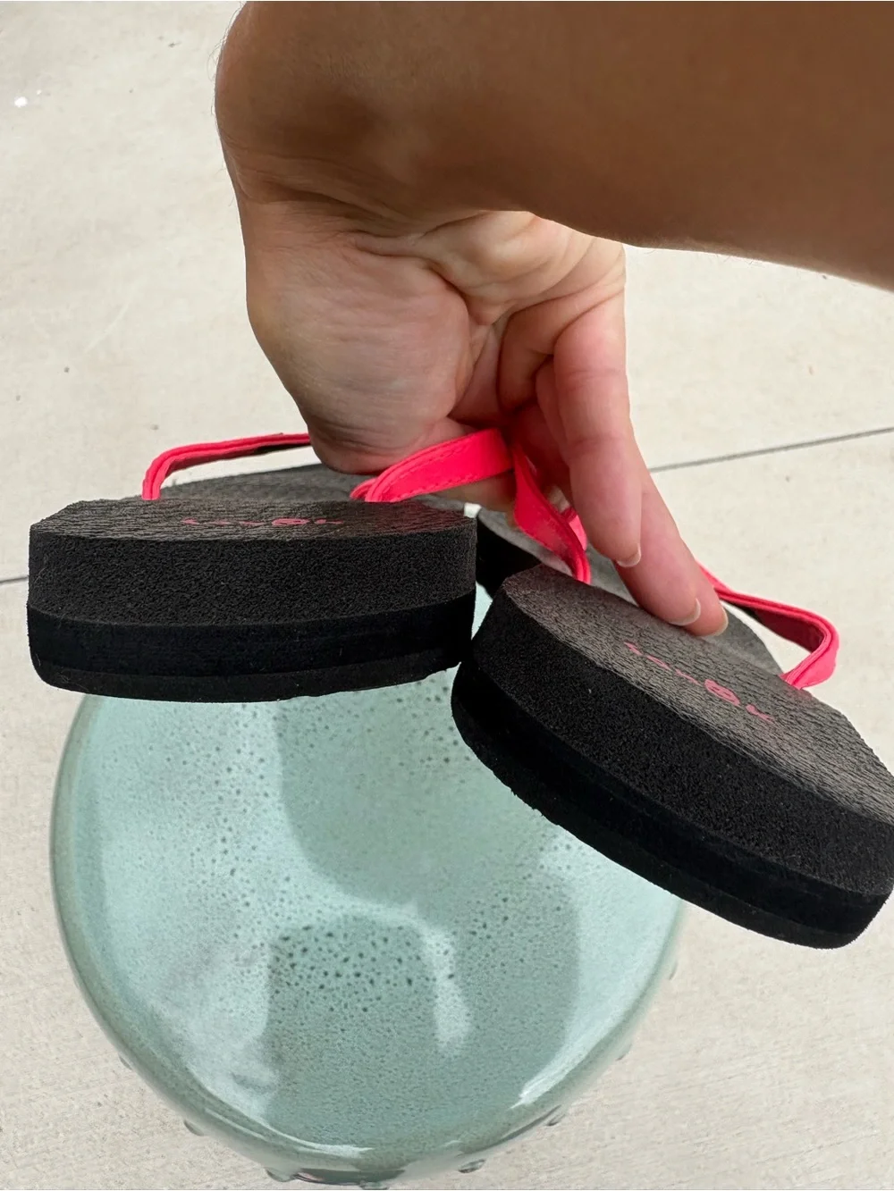 Sanuk Women's Black Flip Flops with Hot Pink Straps size 6